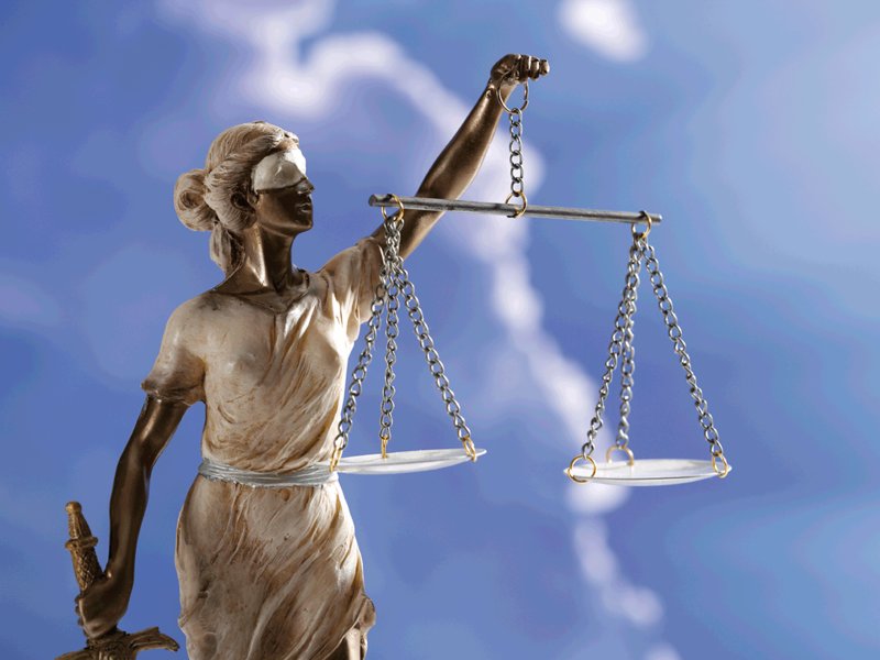 Адвокат по уголовным делам